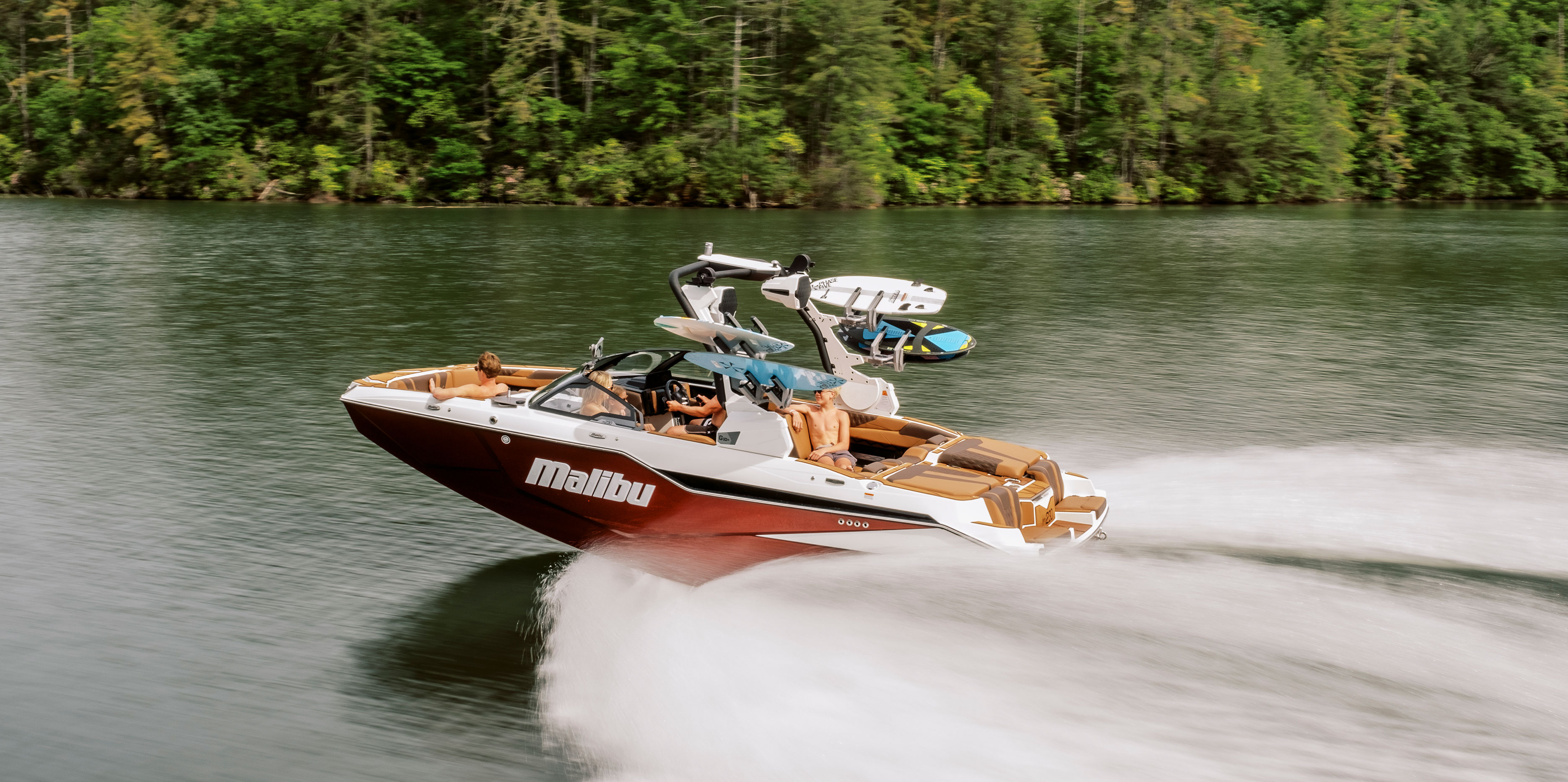 2025 Malibu M-Series M220