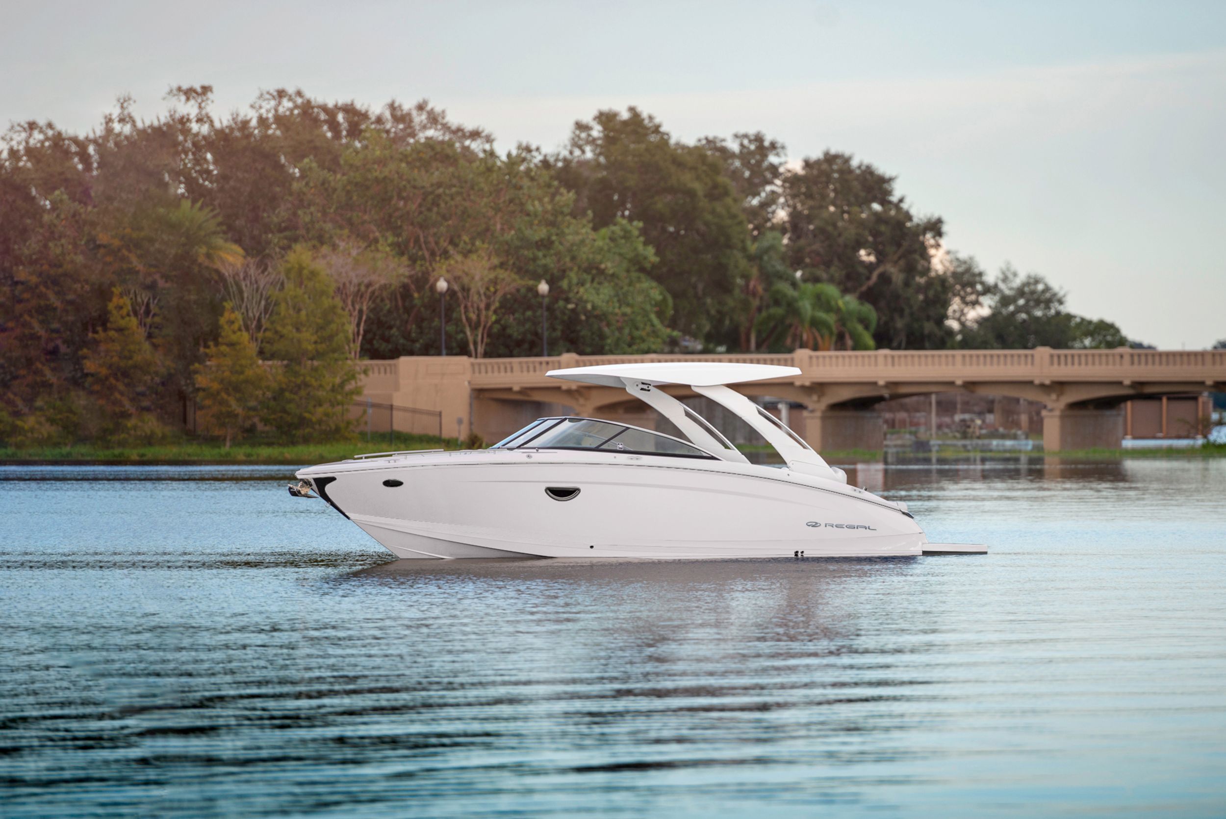 2025 Regal Sterndrive Bowrider LS9