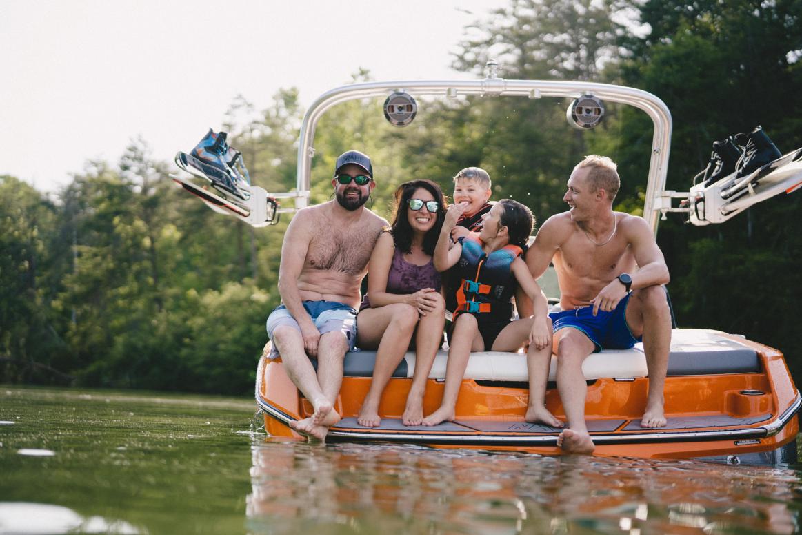 Lake Simcoe Happy Family Boating