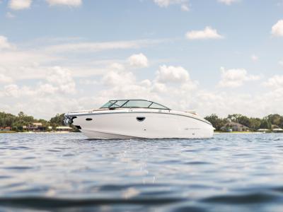 2025 Regal Sterndrive Bowrider LS6