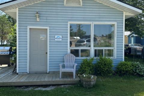 1-Bluewater-Lodge-Rental-Accommodations-Beckwith-Hideaway