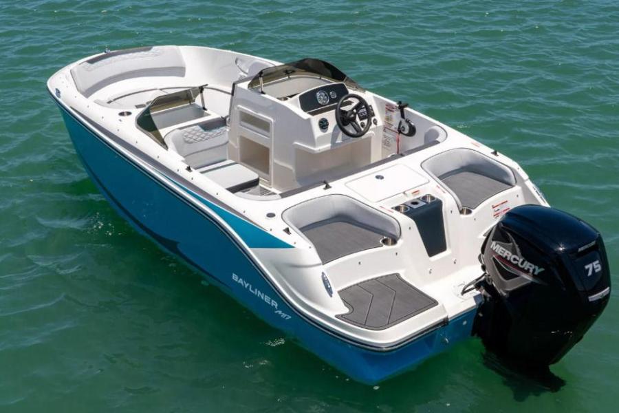 2025 Bayliner M Series M17