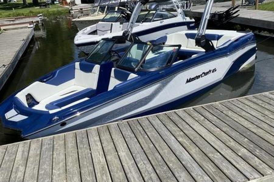 MasterCraft-NXT24-LH-24149-1