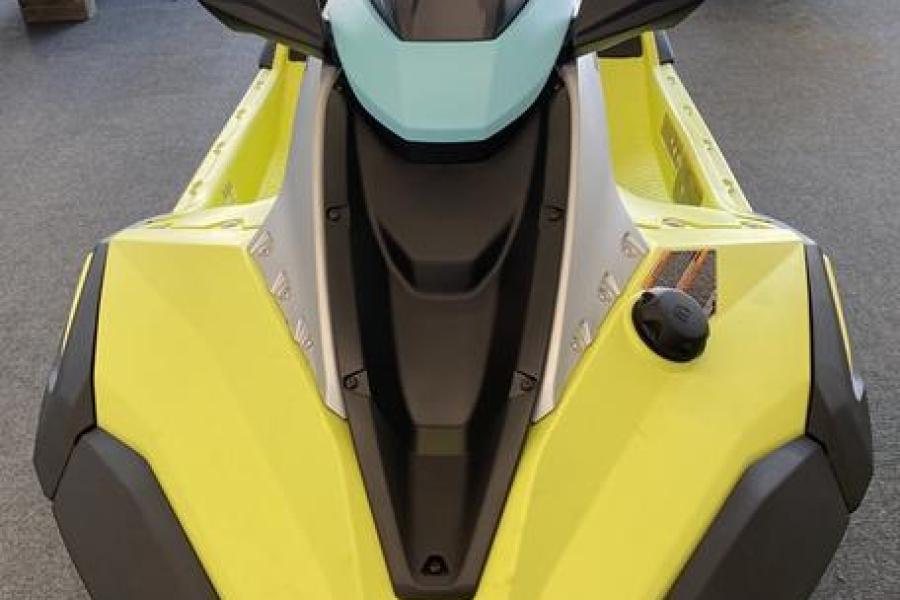 Yamaha-W666-4