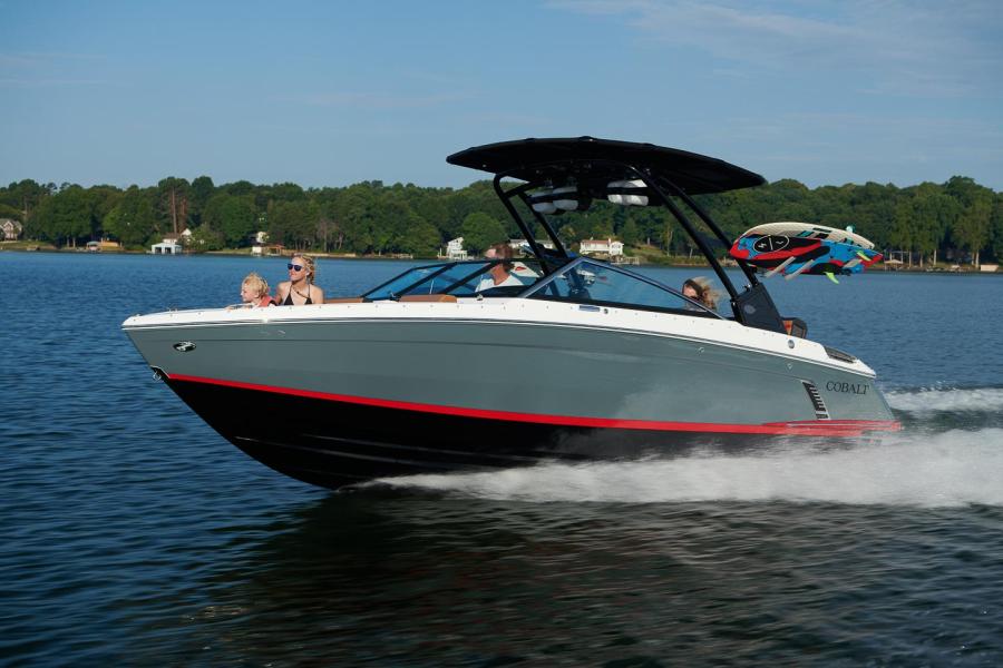 Cobalt r4 surf at Maple Leaf Marinas