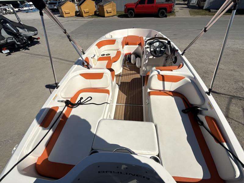 Bayliner E18