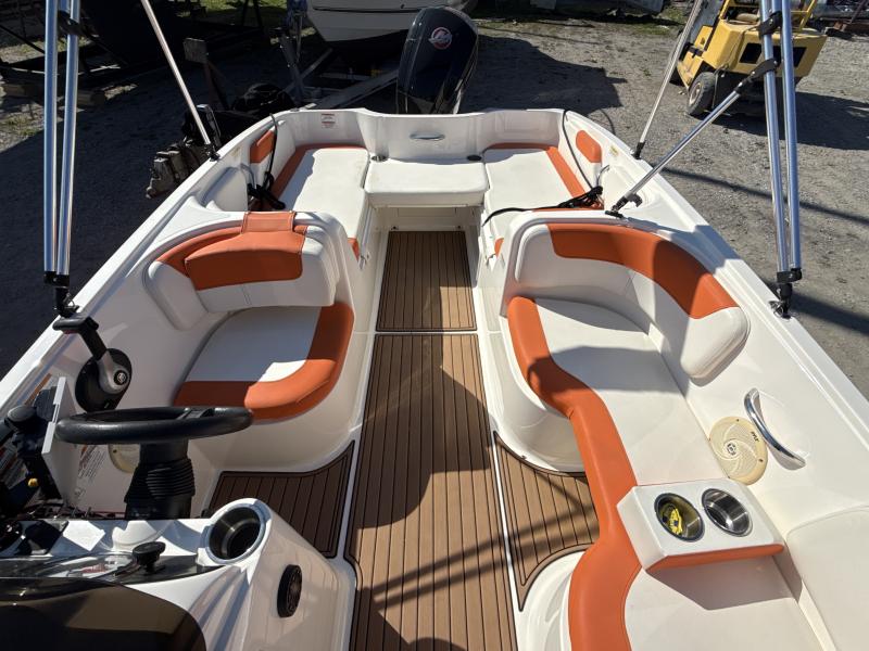 Bayliner E18