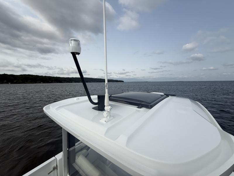 2027 Wellcraft 28 Explorer